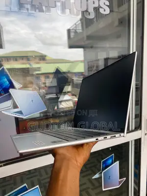 Laptop HP Dragonfly G4 32GB Intel Core i7 SSD 256GB