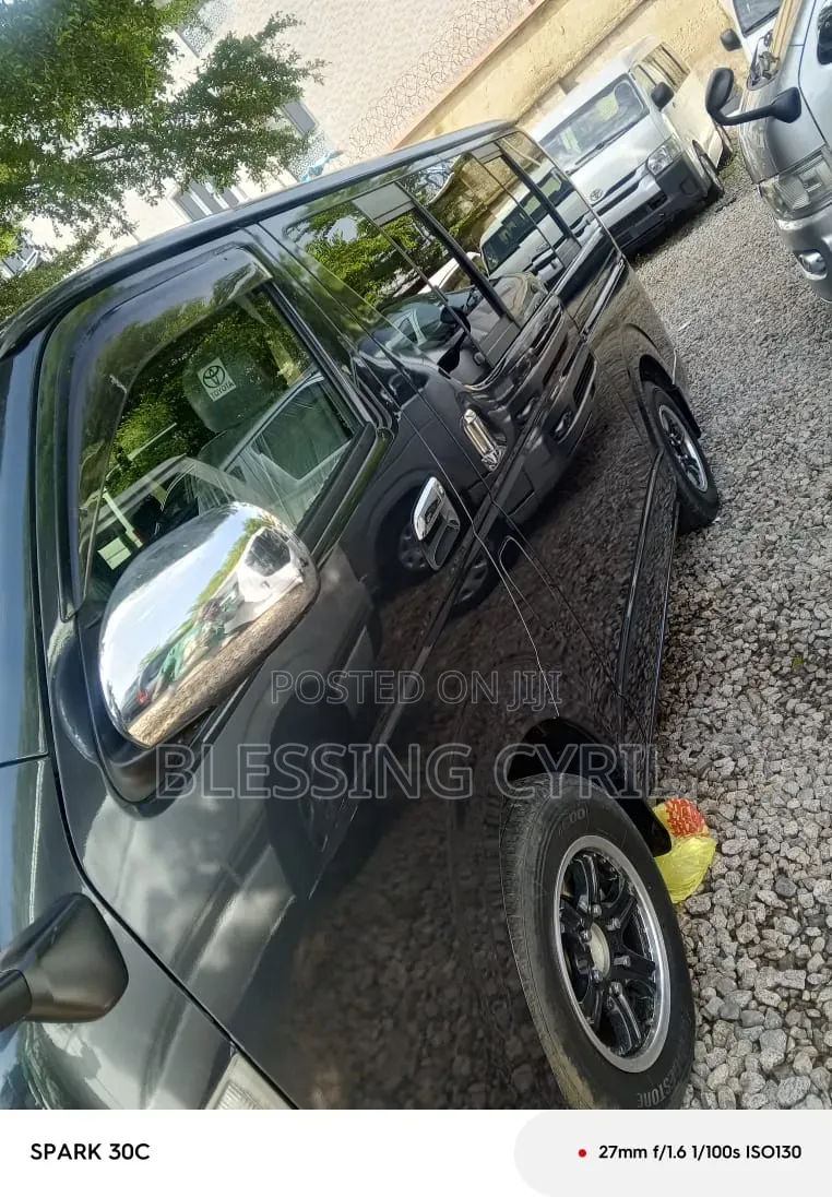 Toyota HiAce 2010 Black