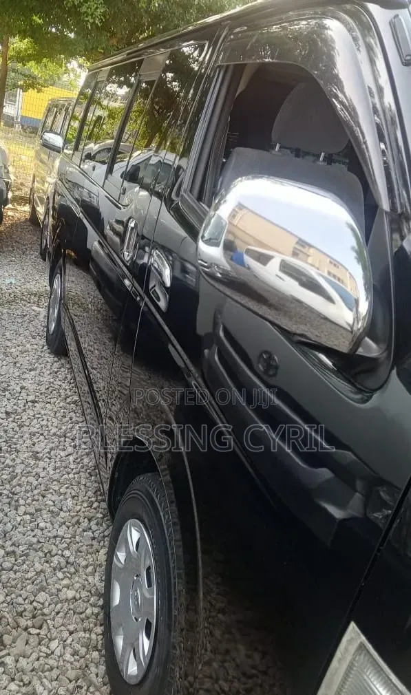 Toyota HiAce 2010 Black