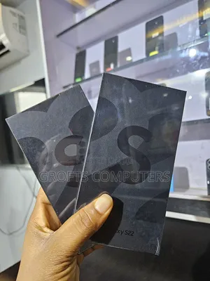 New Samsung Galaxy S22 5G 128 GB Black