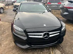 Mercedes-Benz C300 2017 Black