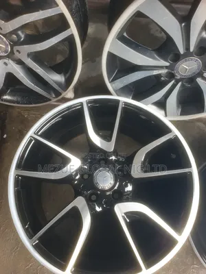 18inches Rim for Mercedes Benz C Class E Class Etc 