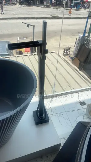 Standing Bathtub Mixer Black
