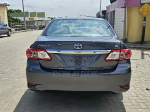 Toyota Corolla LE 4dr Sedan (1.8L 4cyl 4A) 2012 Gray