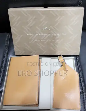 Traveling Tag N Wallet