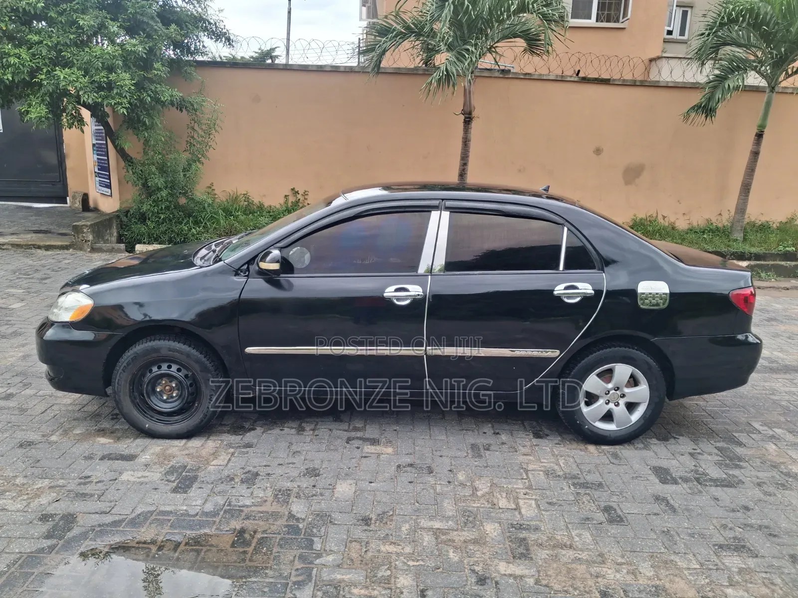 Toyota Corolla 2005 Black