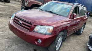 Toyota Highlander 2004 Burgundy
