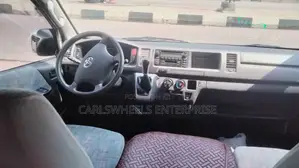 Toyota HiAce 2015 White