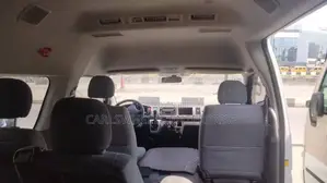 Toyota HiAce 2015 White