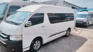 Toyota HiAce 2015 White