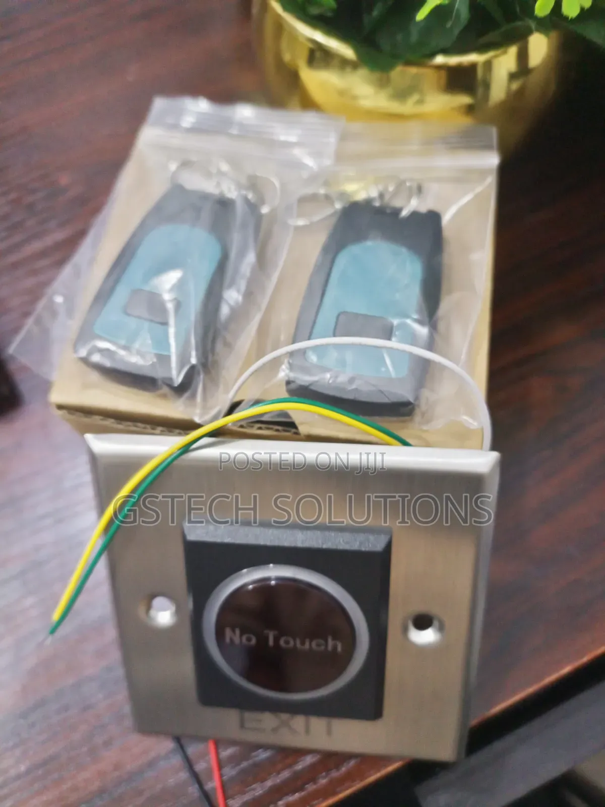 Infrared Sensor No Touch Exit Button With Two Remote Control
