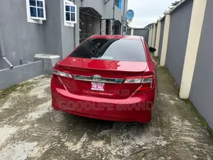 Toyota Camry XLE 4dr Sedan (2.5L 4cyl 6A) 2013 Burgundy