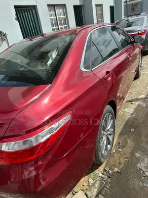 Toyota Camry XLE V6 4dr Sedan (3.6L 6cyl 6A) 2016 Red