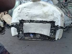Front Cut Hyundai Tucson 2010