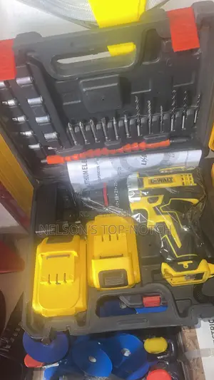 De Walt Cordless Battery Drill