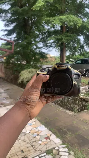 Canon Eos 650d DSLR Camera Body Only – Clean Fully Functional