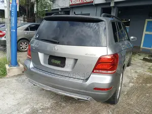 Mercedes-Benz GLK-Class Base GLK 350 4dr 4x2 (3.5L 6cyl 7A) 2015 Gray