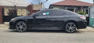 Toyota Camry SE FWD (2.5L 4cyl 8AM) 2018 Black