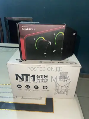 Rode Nt1 5th Generation Black and Forcusrite Scarlett Solo 4th Gen