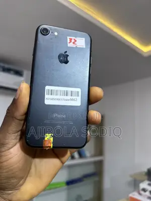 Apple iPhone 7 32 GB Black
