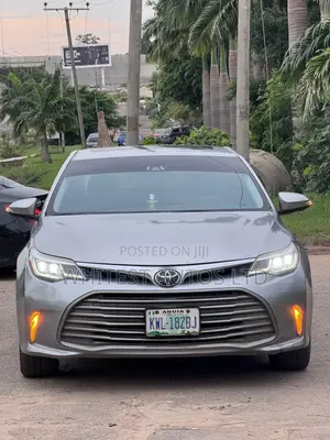 Toyota Avalon Limited FWD Sedan (3.6L 6cyl 6A) 2016 Silver