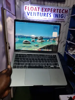 Laptop Apple MacBook Pro 2020 M1 8GB Apple M1 Pro SSD 256GB