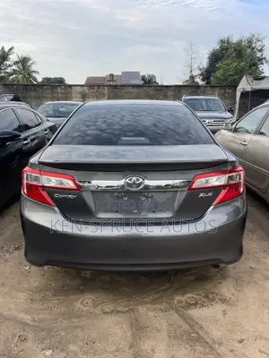 Toyota Camry LE 4dr Sedan (2.5L 4cyl 6A) 2013 Gray