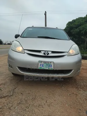 Toyota Sienna 2006 Silver
