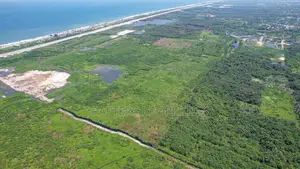 Imunika Village, Lakowe