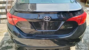 Toyota Corolla XSE 4dr Sedan (1.8L 4cyl CVT) 2017 Black