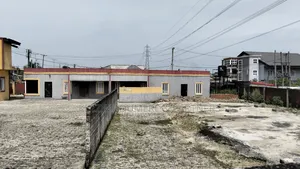 To Let / Lease : 5 Rooms Office on 3 Plots, Eliozu, Port Harcourt