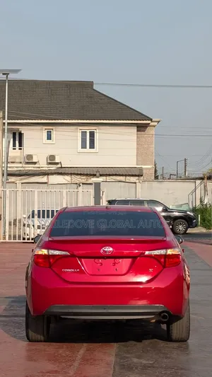 Toyota Corolla 2016 Red