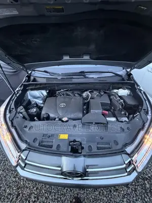 Toyota Highlander XLE 2019 Silver