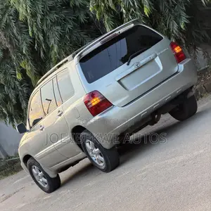 Toyota Highlander 2004 Silver