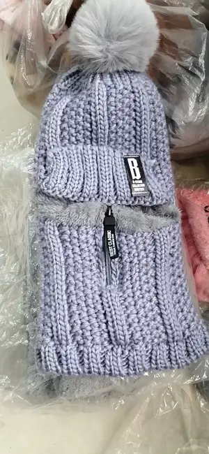 Winter Warm Knitted Scarf Hatv Brand New
