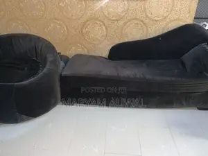Single and Circle Couch With Pillow