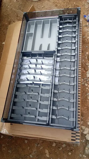 Premium Pull-Out Kitchen Drawer Organizer Designed for Modern Kitchens