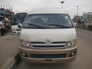 Toyota HiAce 2016 White
