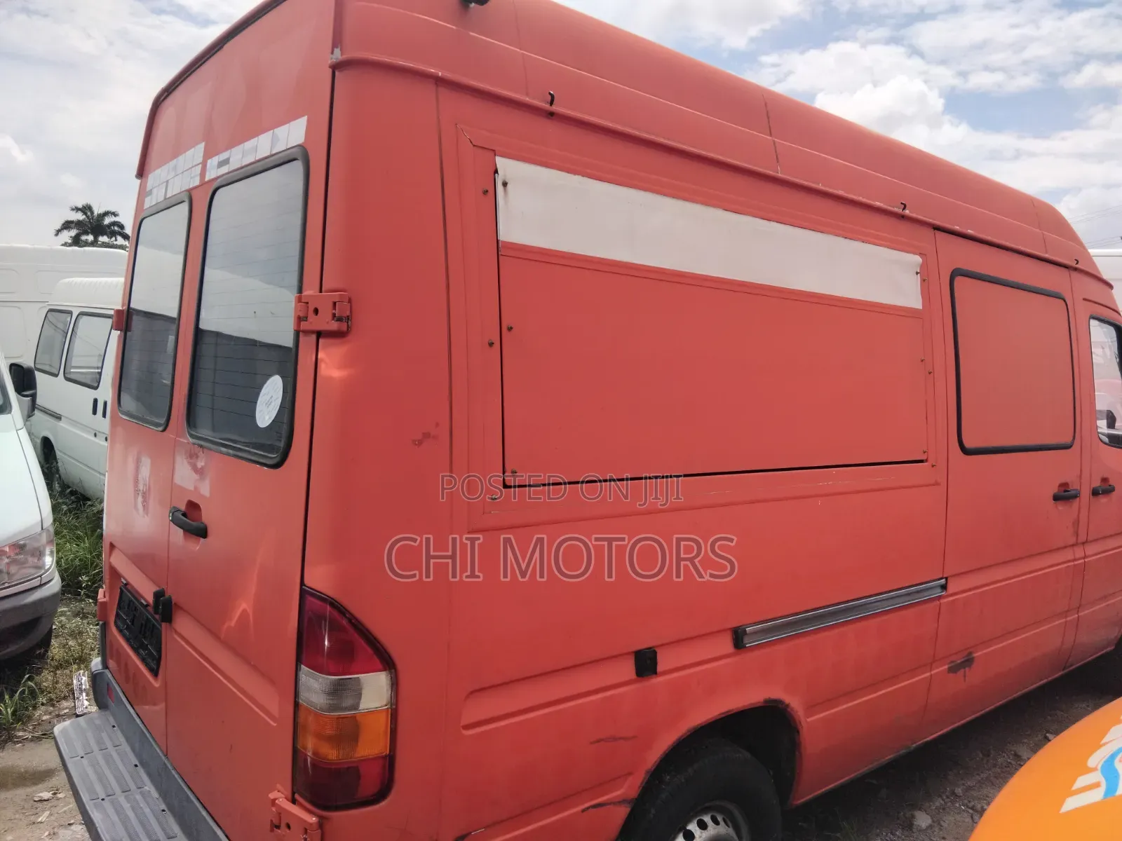 Mercedes-Benz Sprinter 2005 Red