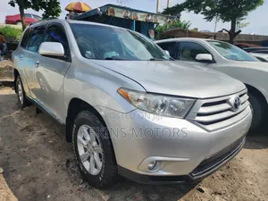 Toyota Highlander 2013 Silver