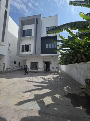 5bdrm Duplex in Alaka Estate for sale