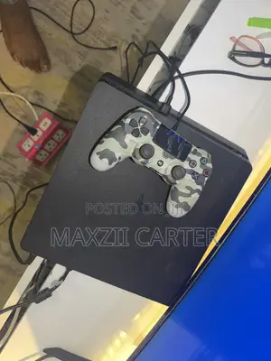 Play Station 4