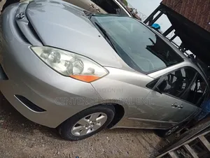 Toyota Sienna 2006 Silver