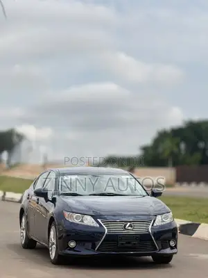 Lexus ES 2014 Blue
