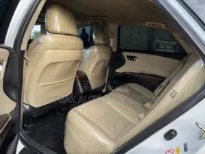 Toyota Avalon Touring FWD Sedan (3.6L 6cyl 6A) 2016 White