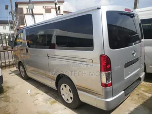 Toyota HiAce 2016 White