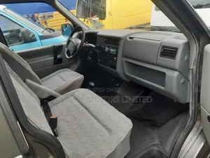 Volkswagen Transporter 2003 Grey
