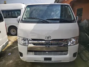 Toyota HiAce 2014 White