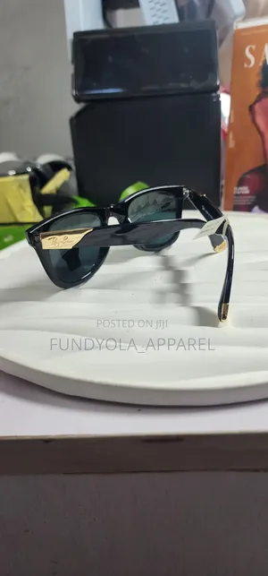 Ray-Ban Wayfarer Gold Plating Infuse