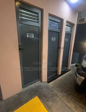 Aluminum Toilet Door
